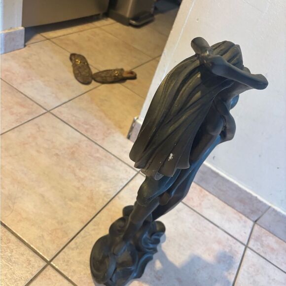 JARU JNO685 FLOOR STAND STATUE Man Lifting Woman in Celebration Sculpture 1985 - Picture 4 of 7